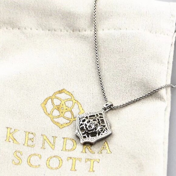 Kendra Scott necklace - Picture 1 of 5